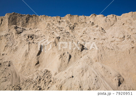 Mountain of sand 7920951