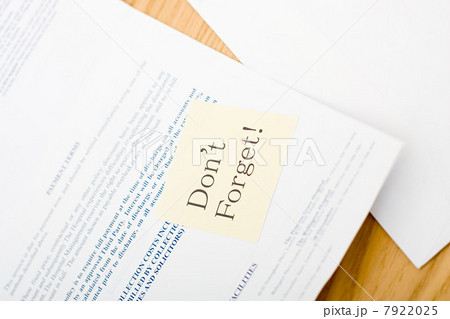 Don't forget written on adhesive note on bill 7922025