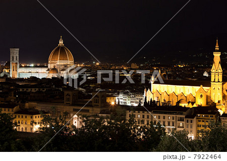 Santa Maria del Fiore and Santa Croce at night, Florence, Italy Santa Maria del Fiore and Santa Croce at night, Florence, Italy 7922464