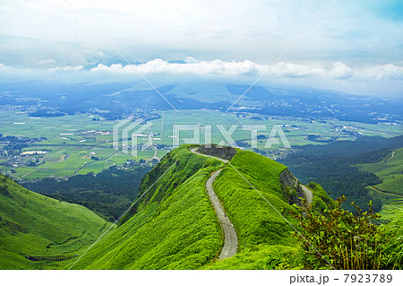 阿蘇外輪山 大観峰 ラピュタの道 阿蘇外輪山 大観峰 ラピュタの道 7923789