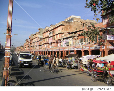 ピンクシティ街並み 7924187