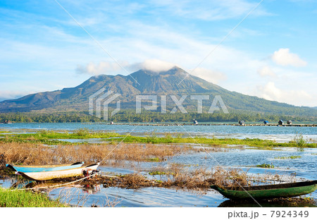 Volcano Batur 7924349