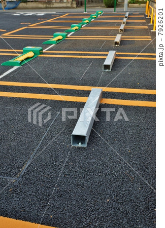 遊休地の有効利用・新設のコインパーキング・縦位置 遊休地の有効利用・新設のコインパーキング・縦位置 7926201