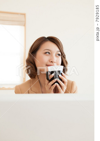 若い女性 7929185