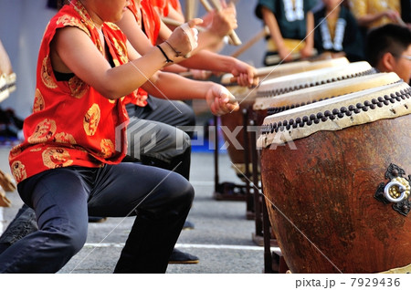 夏祭り和太鼓の演奏 夏祭り和太鼓の演奏 7929436