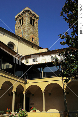 Badia Fiesolana / chiostro 7929657