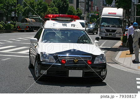 パトカー走行シーン 7930817