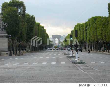 シャンゼリゼ通り 7932411