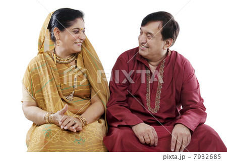 Portrait of a Gujarati couple 7932685