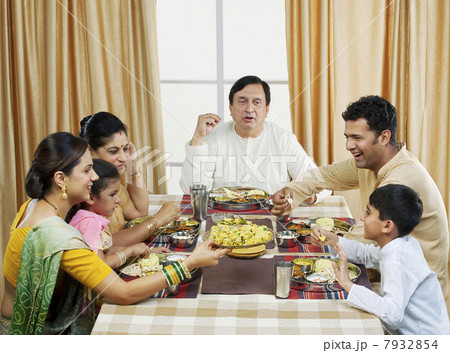 Gujarati family having lunch 7932854