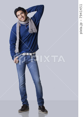 Young fashion model looking away 7941451