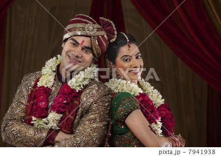 Portrait of couple smiling together 7941938