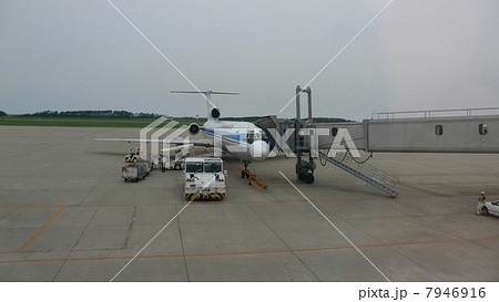 ロシアウラジオストク航空ツポレフTu-154新潟空港の写真素材 [7946916