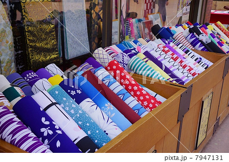 踊り小紋の生地 7947131