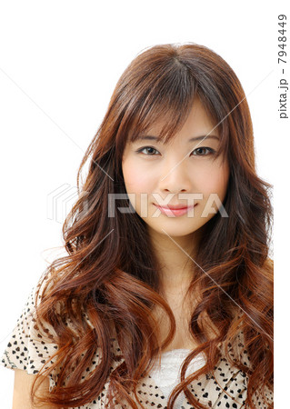 ウェーブヘアの女性 ウェーブヘアの女性 7948449