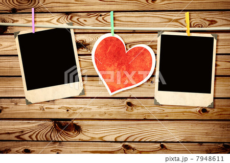 Old photos and paper heart Old photos and paper heart 7948611