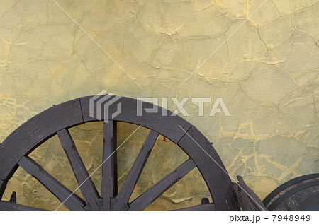 車輪と壁 7948949