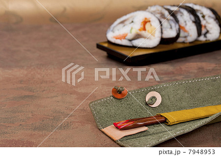 寿司・海鮮海苔巻き 7948953