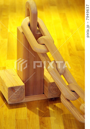 木の鎖 木の鎖 7949637