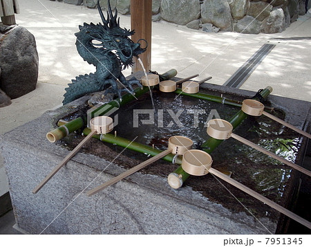 石切神社の手水舎-2 7951345