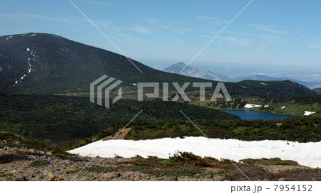 東吾妻山と磐梯山 7954152