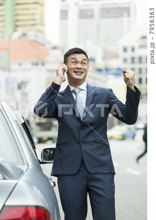 Business man celebrating success 7956363