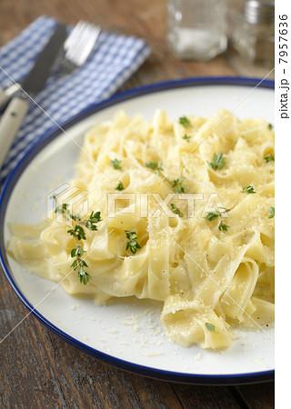 Fettuccine Alfredo 7957636
