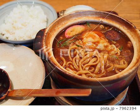 名古屋名物 「味噌煮込うどん」 7962394