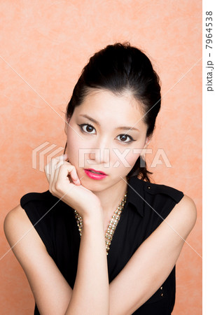 若い女性 7964538