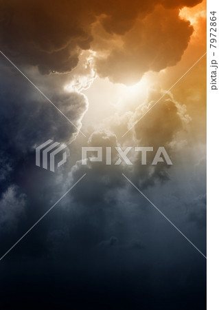 Dramatic sky 7972864