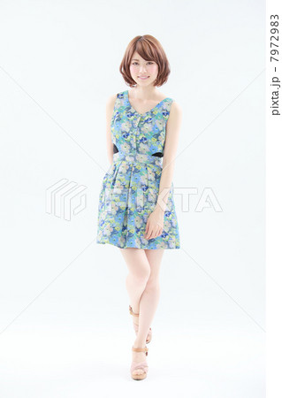 女性 全身 ポートレート 女性 全身 ポートレート 7972983