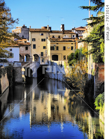 Canal in Mantua, Italy Canal in Mantua, Italy 7973014