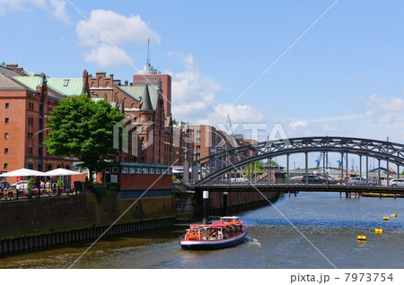 ドイツ ハンブルク港と倉庫街 ドイツ ハンブルク港と倉庫街 7973754