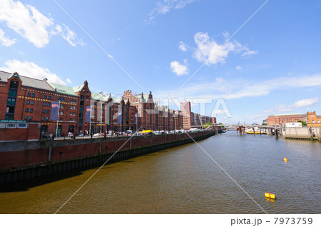 ドイツ ハンブルク港と倉庫街 ドイツ ハンブルク港と倉庫街 7973759