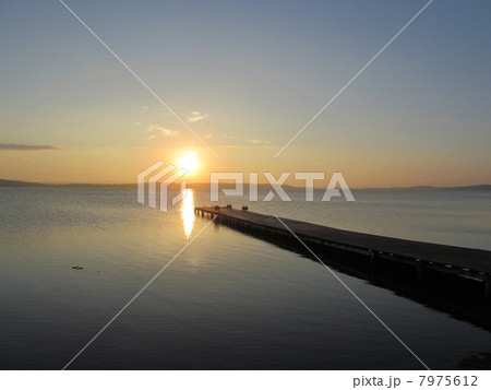 クッチャロ湖の夕陽 7975612