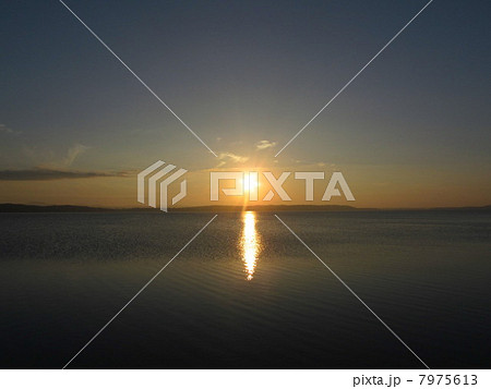 クッチャロ湖の夕陽 7975613