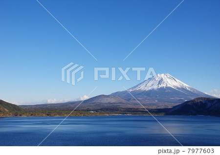 本栖湖と富士山 本栖湖と富士山 7977603