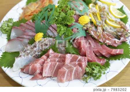 刺身の盛り合わせ 刺身の盛り合わせ 7983202