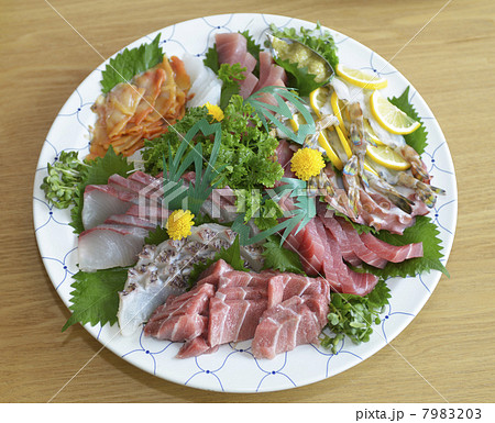 刺身の盛り合わせ 刺身の盛り合わせ 7983203