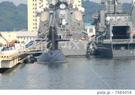 海上自衛隊が誇る最新鋭艦の入港風景 7984058