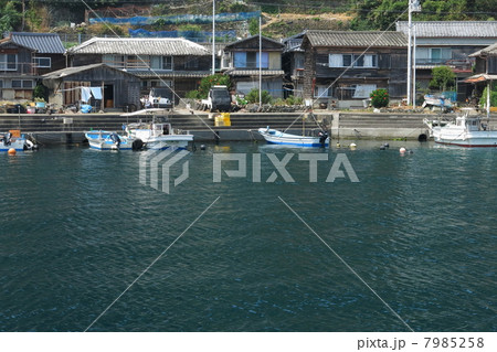 島の漁港 7985258
