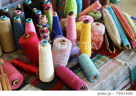 カラフルな毛糸 7991406