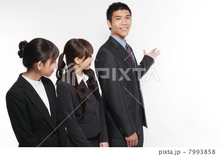 Portrait of a young man and woman 7993858