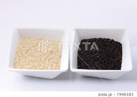 Two kinds of sesame 7996383