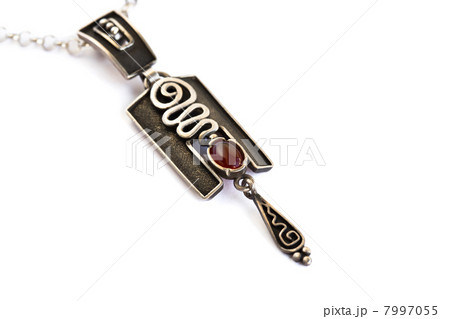Ancient style necklace with garnet 7997055