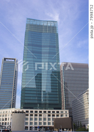 明け方の東京駅前、KITTE 明け方の東京駅前、KITTE 7998752