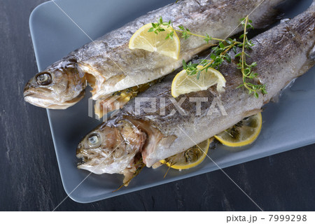 Baked trout 7999298