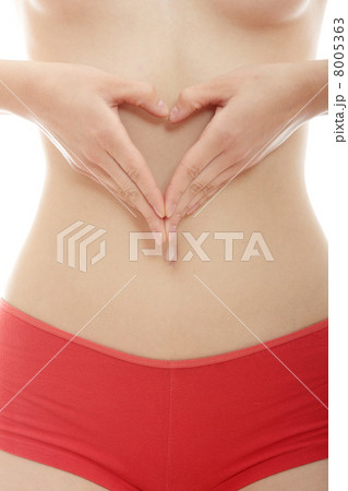 Hand on belly 8005363