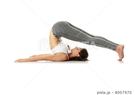 Young woman doing exercise 8007970