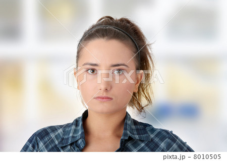 Young caucasian woman portrait 8010505